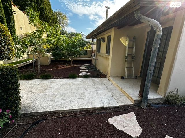 דו משפחתי, קמיל הויסמנס, הוד הכרמל, דניה, חיפה