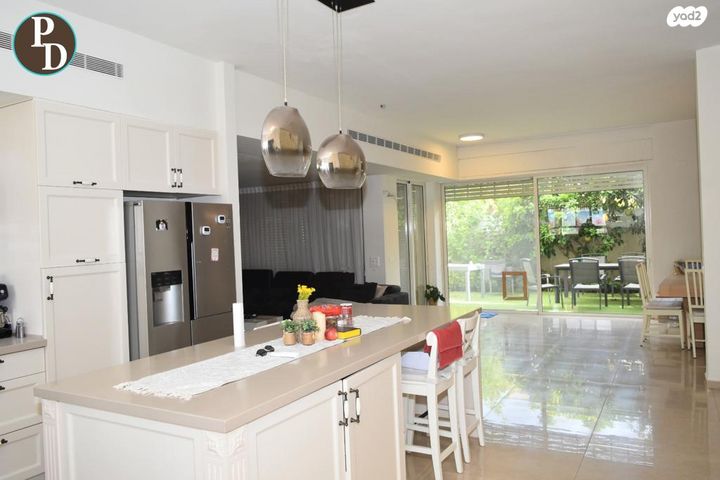 דו משפחתי, פרדסיה, פרדסיה