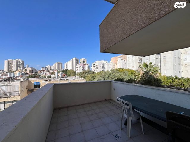 דירה, שדרות הרב לוין 40, רמת עמידר, רמת גן