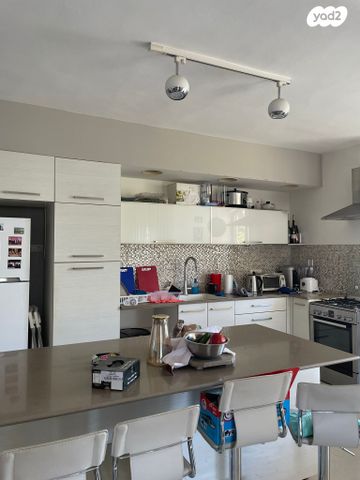 דירה, צרויה, גבעת חנניה, אבו תור, ירושלים