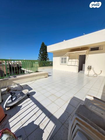 גג/ פנטהאוז, לסטר/רבוצקי, רעננה