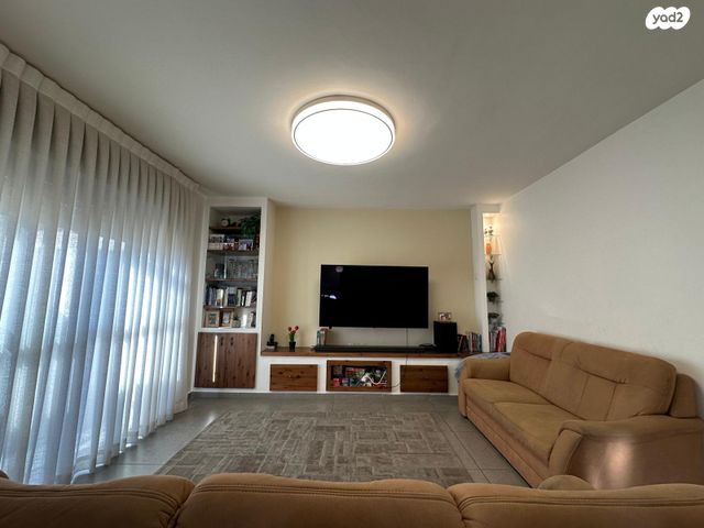 דירת גן, זית שמן 46, גבעת הזית, אפרת