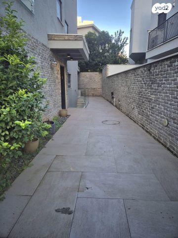 דו משפחתי, לודיוב, נווה גן, פתח תקווה