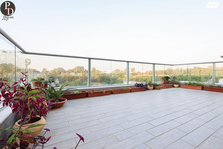 דירה, כפר יונה