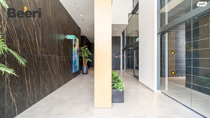 גג/ פנטהאוז, רב אלוף רפאל איתן, רמת אפעל, רמת גן