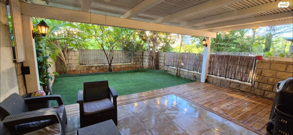 דירת גן, כפר סבא