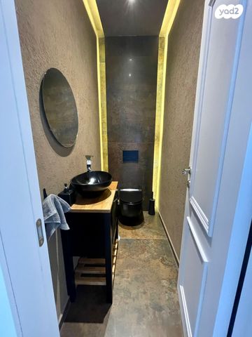 בית פרטי/ קוטג', שכונת האוצר, חדרה