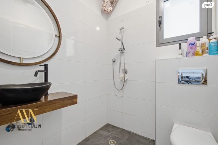 גג/ פנטהאוז, הרבי מלובאוויטש 40, דימונה