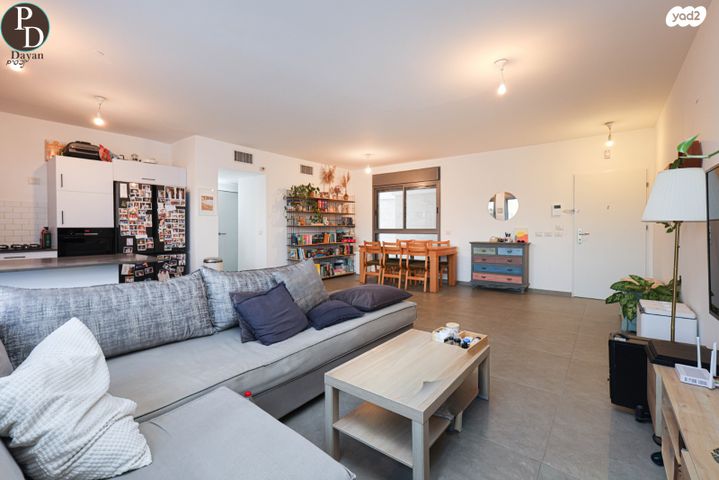 דירה, כפר יונה