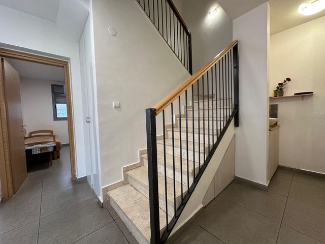 דירת גן, זית שמן 46, גבעת הזית, אפרת