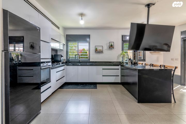 דירת גן, גדרה הצעירה, גדרה