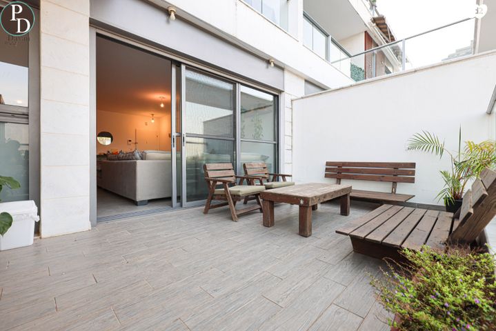 דירה, כפר יונה