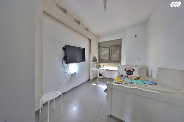 דירת גן, גבעת הרקפות, גבעת תל חי, קרית אתא