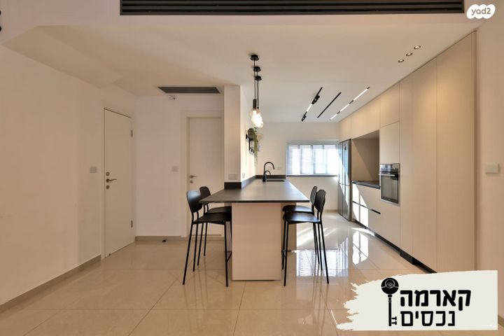 דירת גן, עגור, גבעת אלונים, קרית אתא