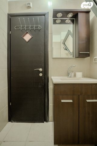 דירה, האיכרים, גני אזור, אזור