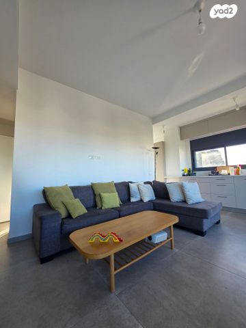 גג/ פנטהאוז, יש"ר מקנדיאה 24, שפירא, תל אביב יפו