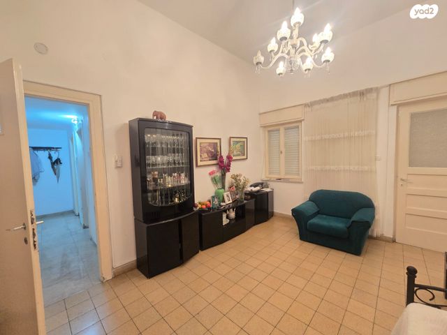 דירת גן, היבוק, מחנה יהודה - לב העיר, ירושלים