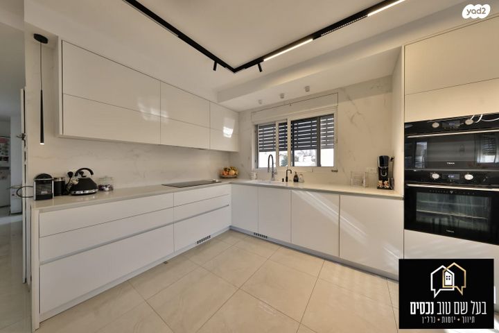 גג/ פנטהאוז, ירושלים 27, מרכז העיר, קרית אתא