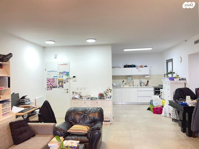 דירה, תאנה, החורש, חריש