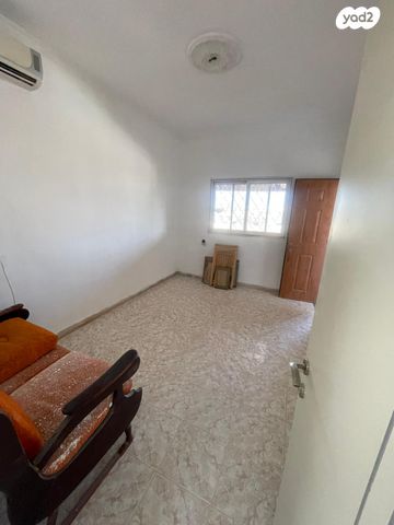 דירה, יצחק שדה 34, גבעת הרקפות, גבעת תל חי, קרית אתא