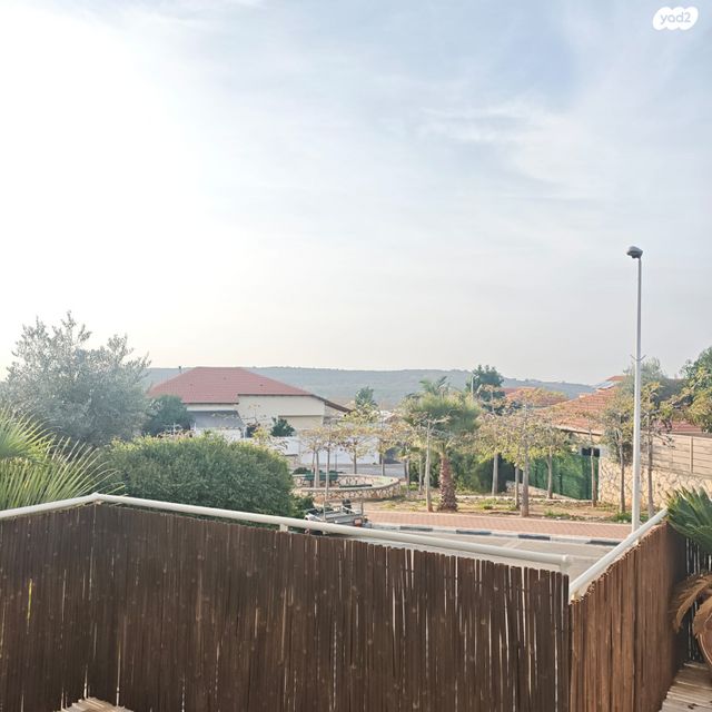 דו משפחתי, בית אריה / עופרים