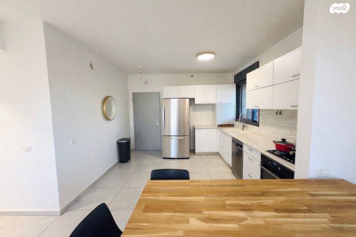 דירה, יצחק בן צבי, מורשת, מודיעין מכבים רעות