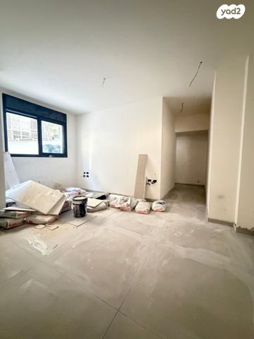 דירה, המרי, שינקין, גבעתיים