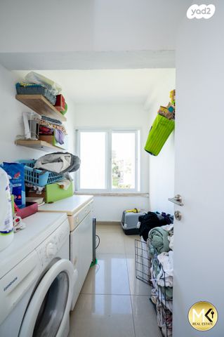 דירה, יחזקאל, פרדס חנה כרכור