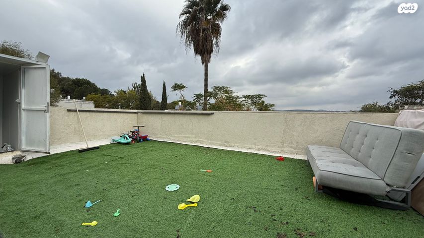 דירה, סיגליות, הסגליות, מעלות תרשיחא