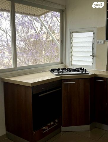 דירה, תל חי 11, הדר מרכז, חיפה