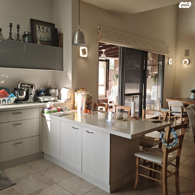 דו משפחתי, בית אריה / עופרים