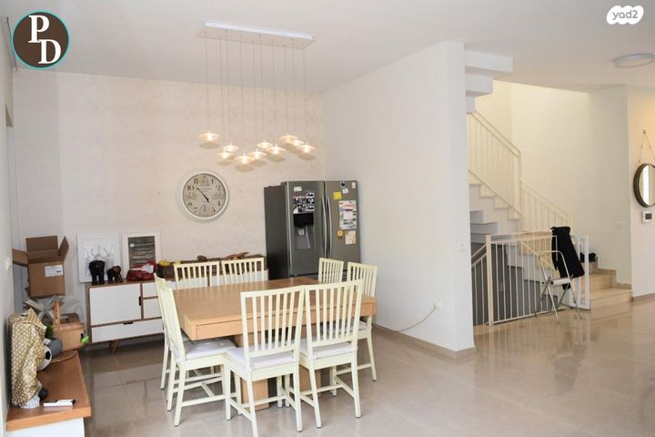 דו משפחתי, פרדסיה, פרדסיה