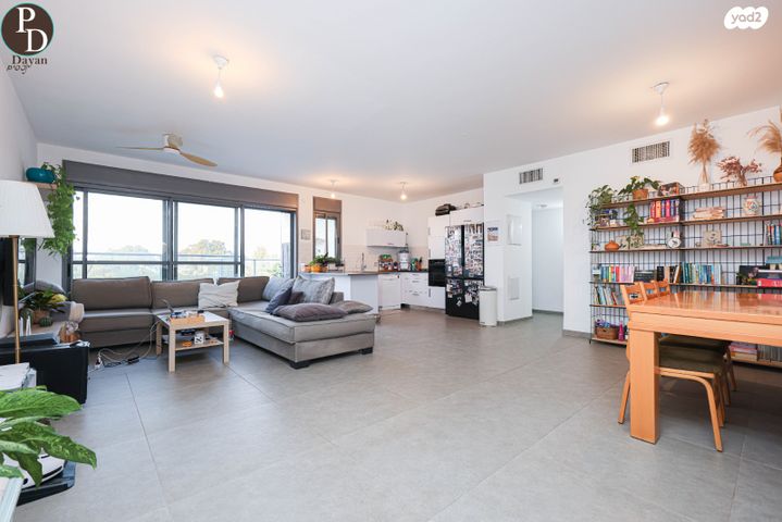 דירה, כפר יונה