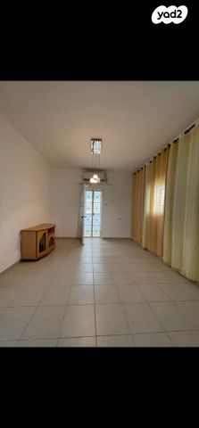 דירת גן, גבעה א', שביט, קרית אתא