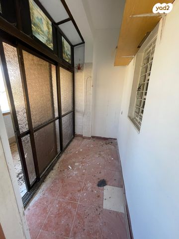 דירה, יצחק שדה 34, גבעת הרקפות, גבעת תל חי, קרית אתא