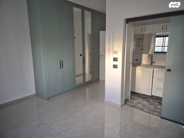 דו משפחתי, לודיוב, נווה גן, פתח תקווה