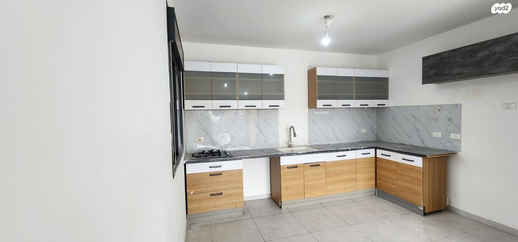 דירה, טורקיז, אבני חן, חריש