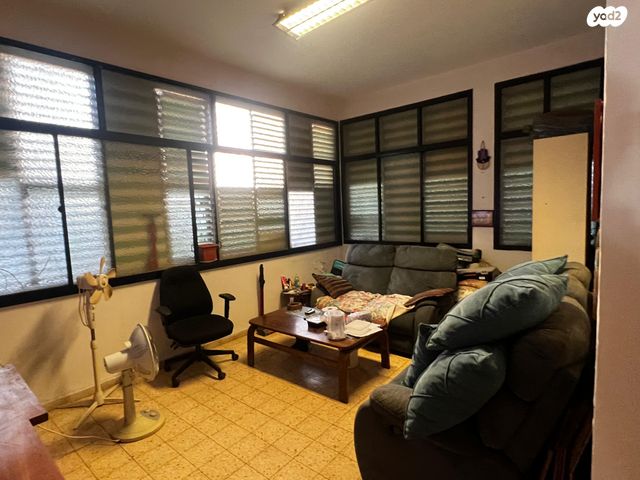 דו משפחתי, אביגדור עשת, קרית חיים מערבית, חיפה