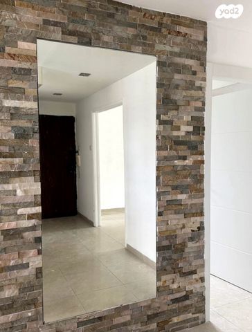 דירה, תל חי 11, הדר מרכז, חיפה