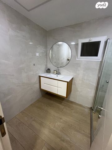 דירה, הנשיאים, מגדל העמק