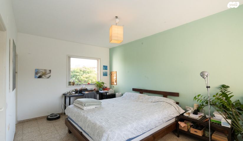 דירה, מלכי יהודה, הרצליה הירוקה, נווה עובד, הרצליה