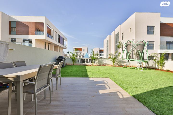 דו משפחתי, אביטל, בת חפר, בת חפר