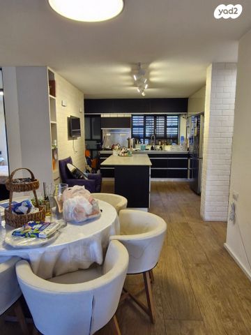 דירה, הרב יהודה צבי מלצר, א' / צפון מזרח העיר, רחובות