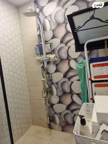 דירה, הרב יהודה צבי מלצר, א' / צפון מזרח העיר, רחובות