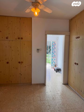 דו משפחתי, יחיעם