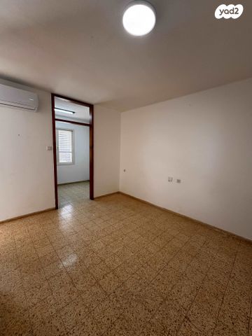 דו משפחתי, יחיעם