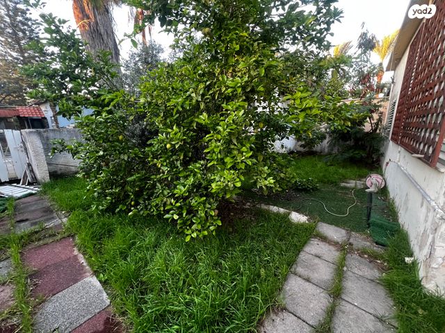 דו משפחתי, אביגדור עשת, קרית חיים מערבית, חיפה