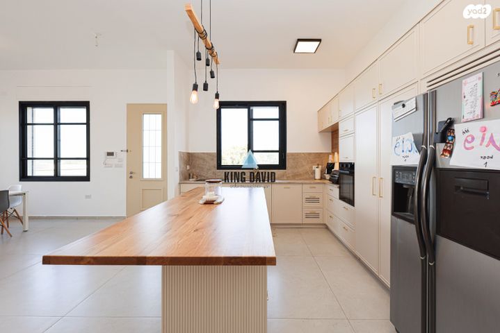 דו משפחתי, אביטל, בת חפר, בת חפר