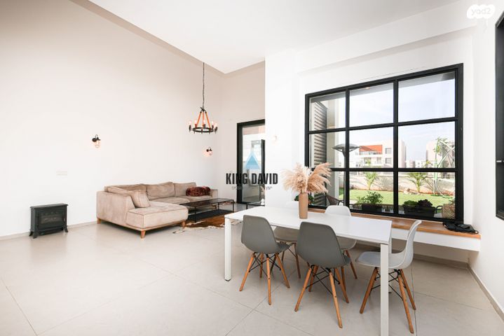 דו משפחתי, אביטל, בת חפר, בת חפר