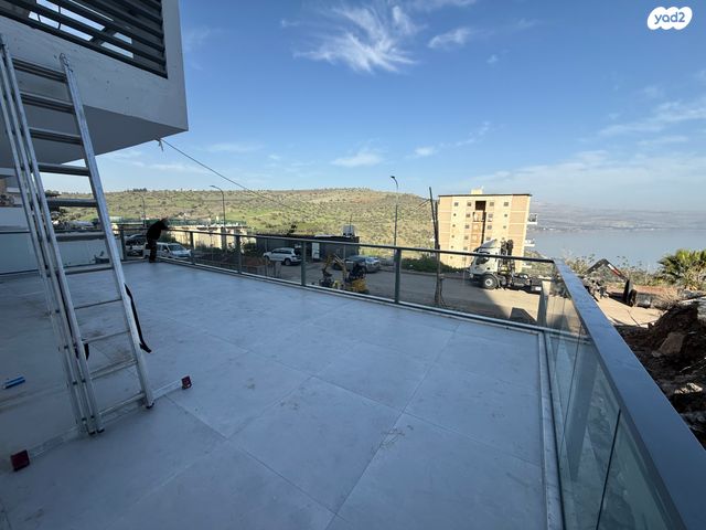 דירת גן, גולדה מאיר, שיכון עובדים, טבריה